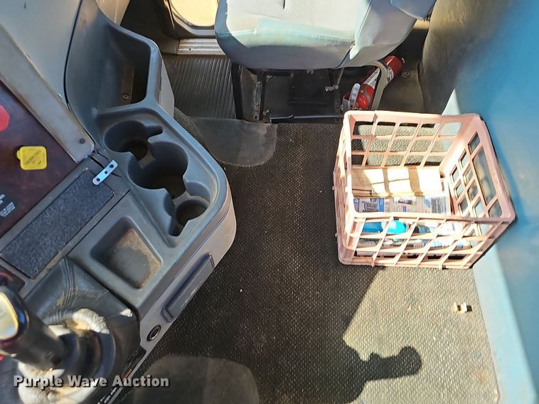 image for item NP9078 2000 Freightliner Argosy  semi truck