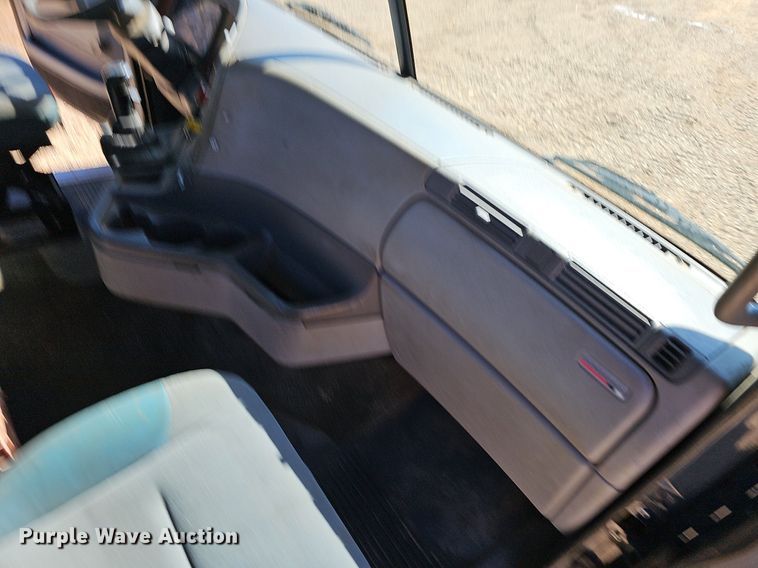 image for item NP9078 2000 Freightliner Argosy  semi truck