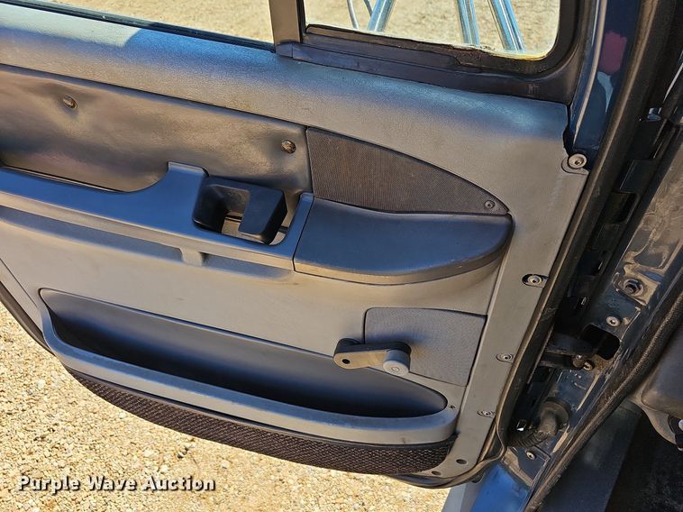 image for item NP9078 2000 Freightliner Argosy  semi truck