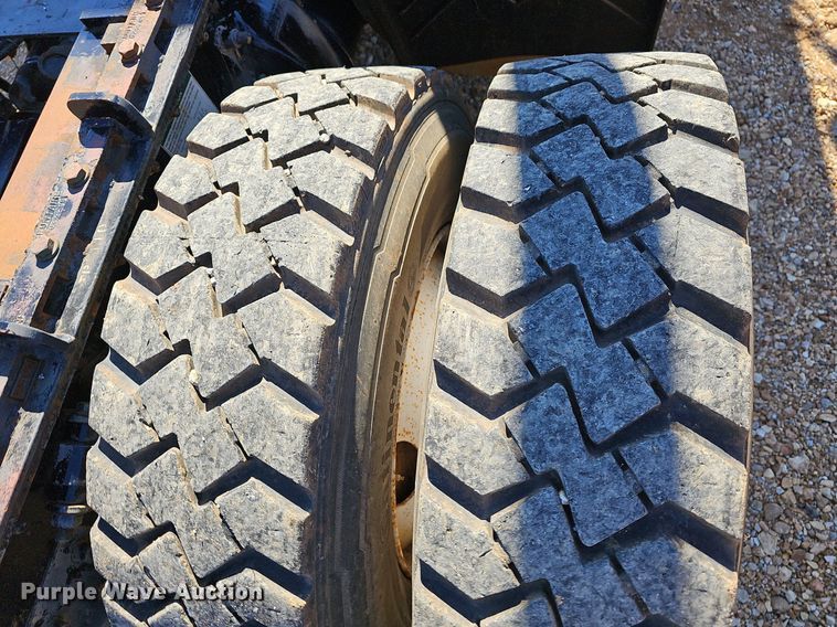 image for item NP9078 2000 Freightliner Argosy  semi truck