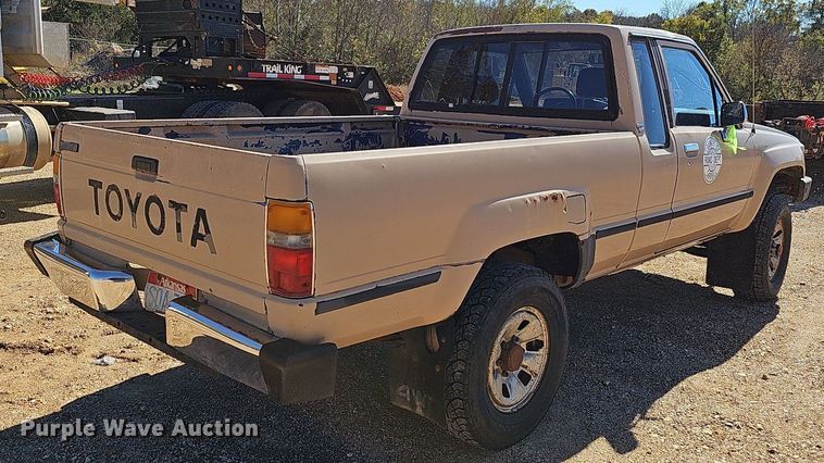 image for item NP9080 1987 Toyota  pickup truck