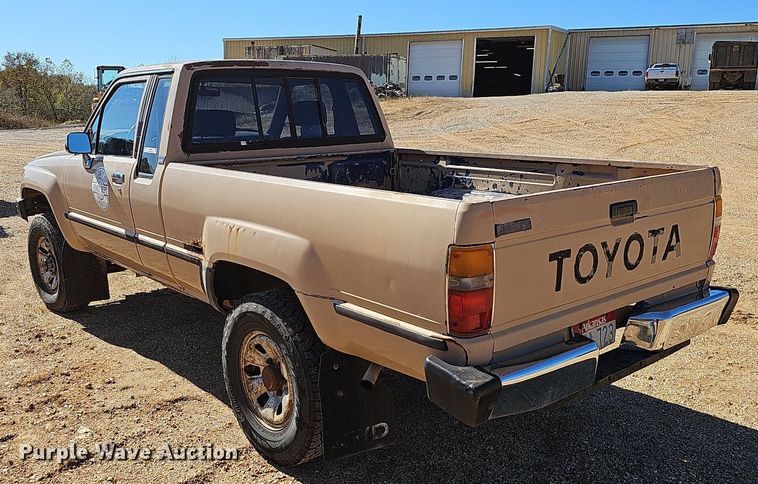 image for item NP9080 1987 Toyota  pickup truck