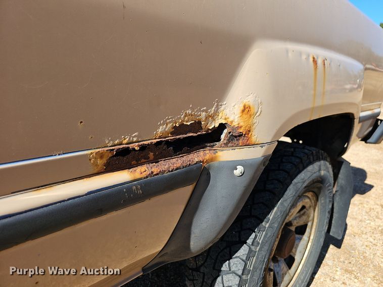 image for item NP9080 1987 Toyota  pickup truck