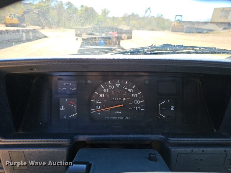 image for item NP9080 1987 Toyota  pickup truck