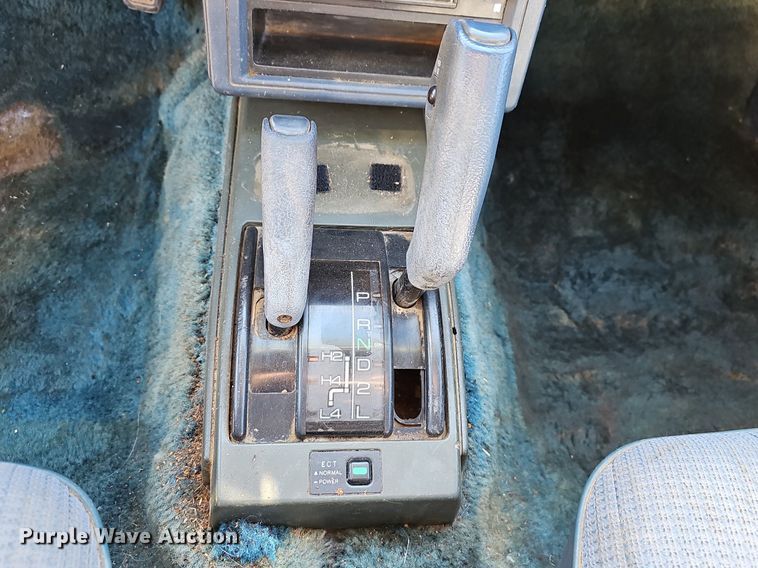 image for item NP9080 1987 Toyota  pickup truck