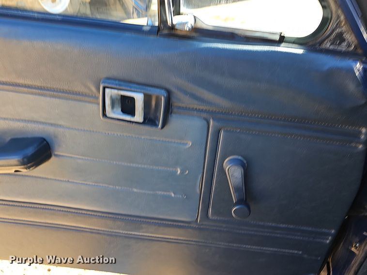 image for item NP9080 1987 Toyota  pickup truck