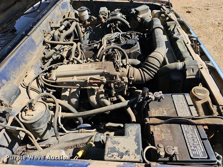 image for item NP9080 1987 Toyota  pickup truck