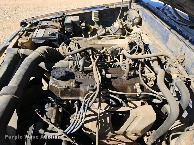 image for item NP9080 1987 Toyota  pickup truck