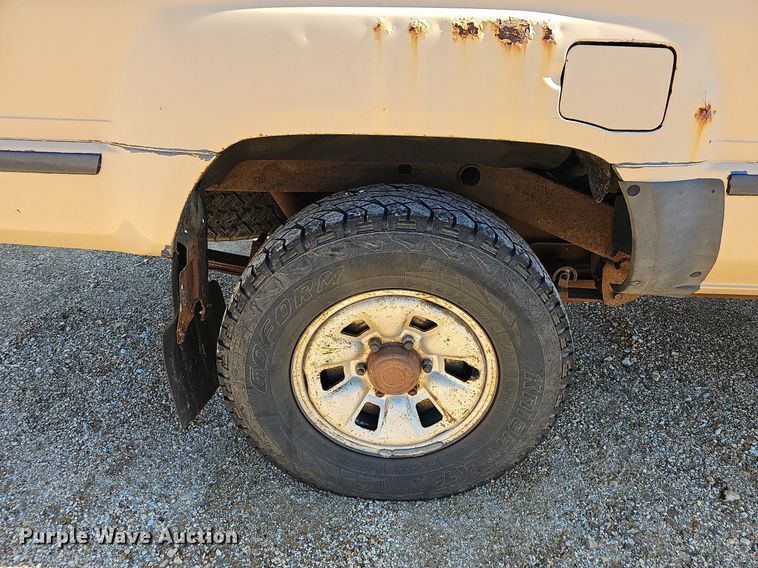 image for item NP9080 1987 Toyota  pickup truck