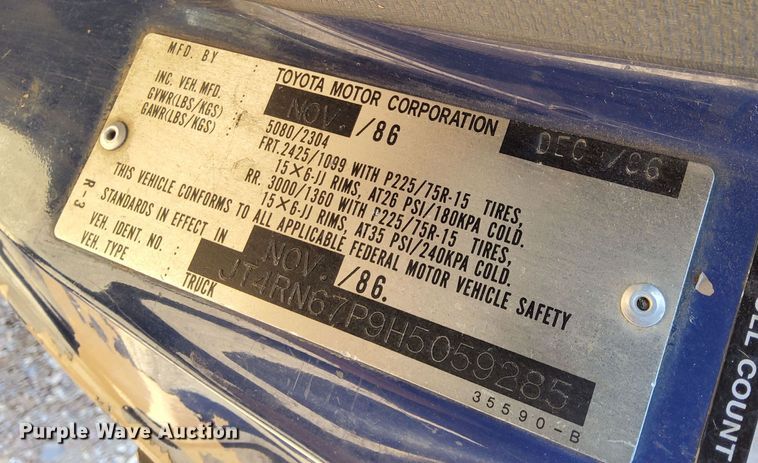 image for item NP9080 1987 Toyota  pickup truck