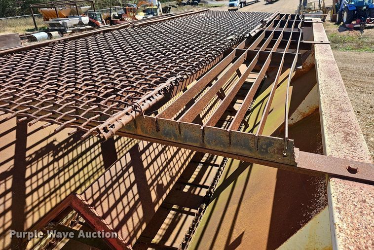 image for item NP9081 1987 Ford F700  manure spreader truck