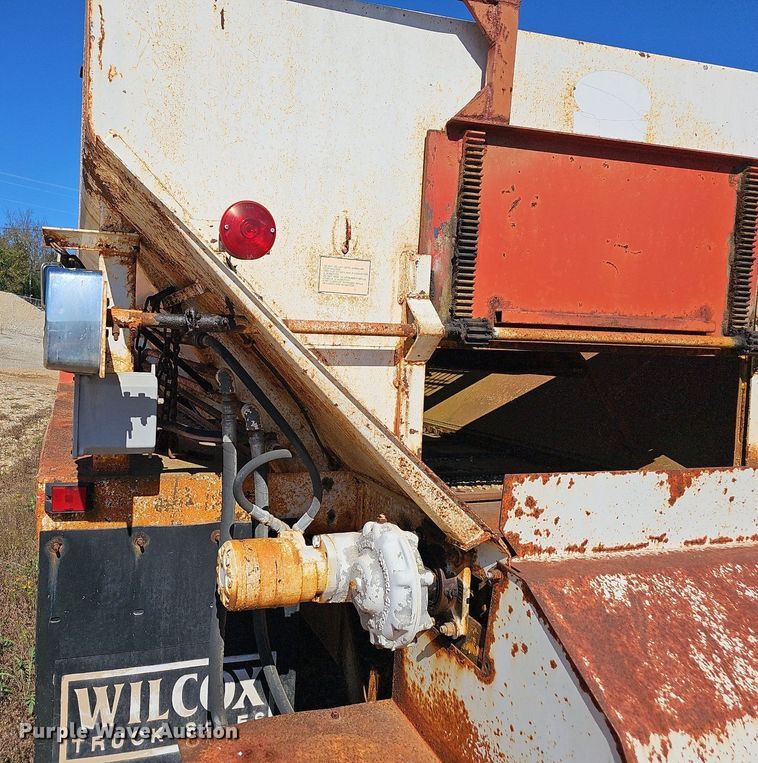 image for item NP9081 1987 Ford F700  manure spreader truck