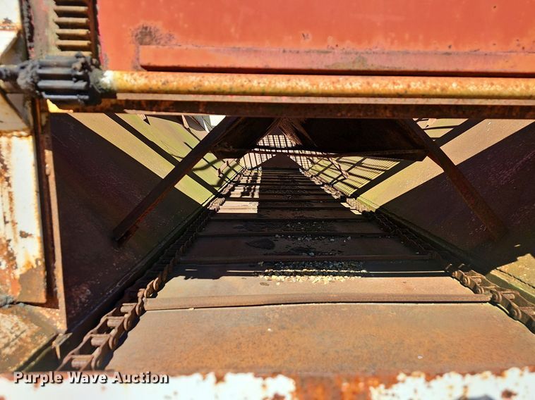 image for item NP9081 1987 Ford F700  manure spreader truck