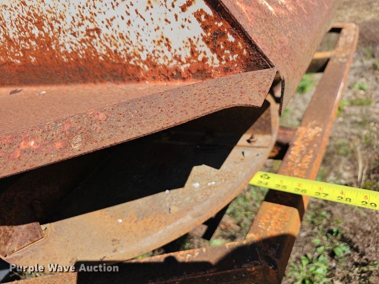 image for item NP9081 1987 Ford F700  manure spreader truck