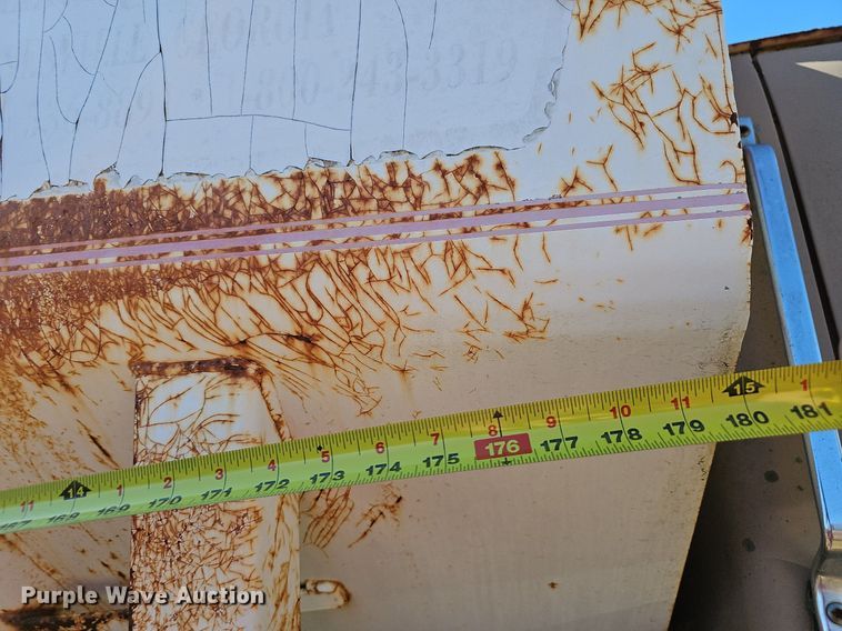 image for item NP9081 1987 Ford F700  manure spreader truck