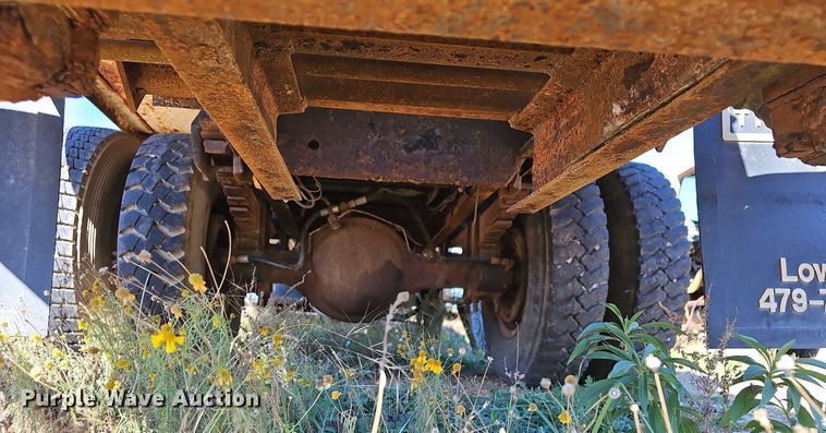 image for item NP9081 1987 Ford F700  manure spreader truck