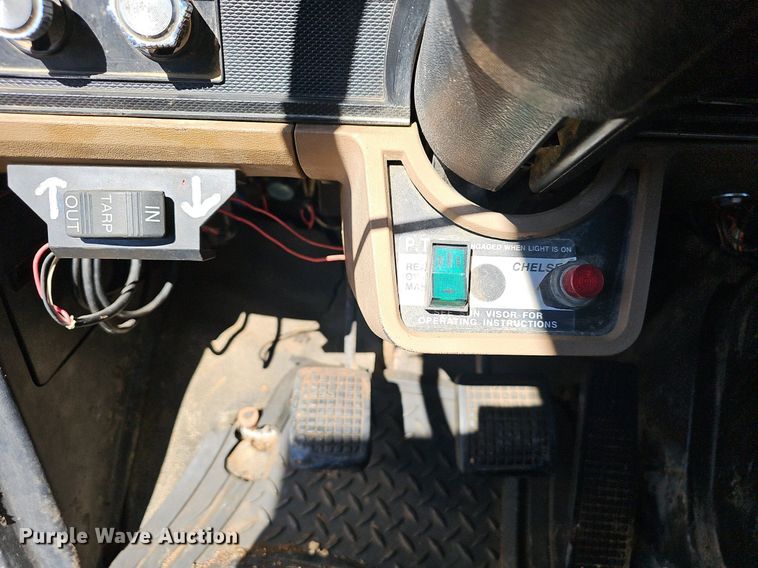 image for item NP9081 1987 Ford F700  manure spreader truck