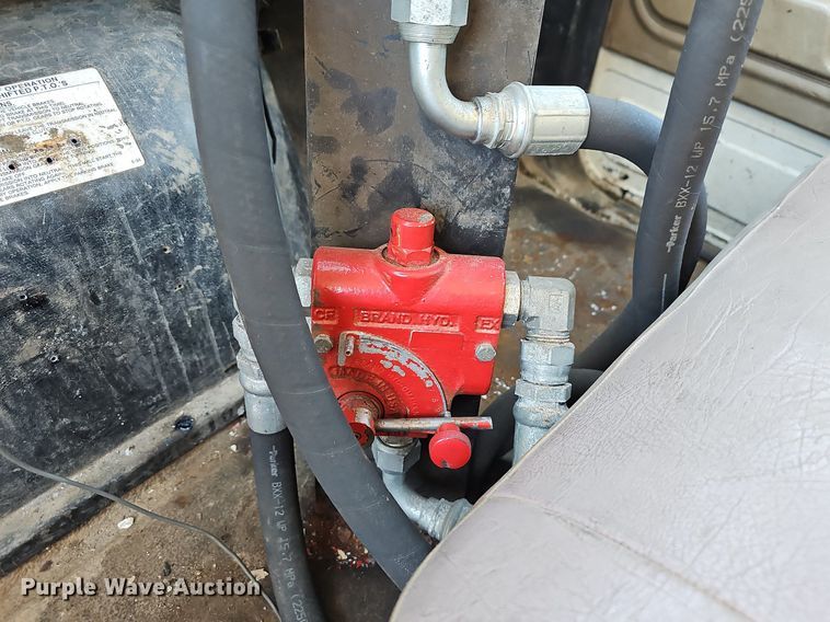 image for item NP9081 1987 Ford F700  manure spreader truck