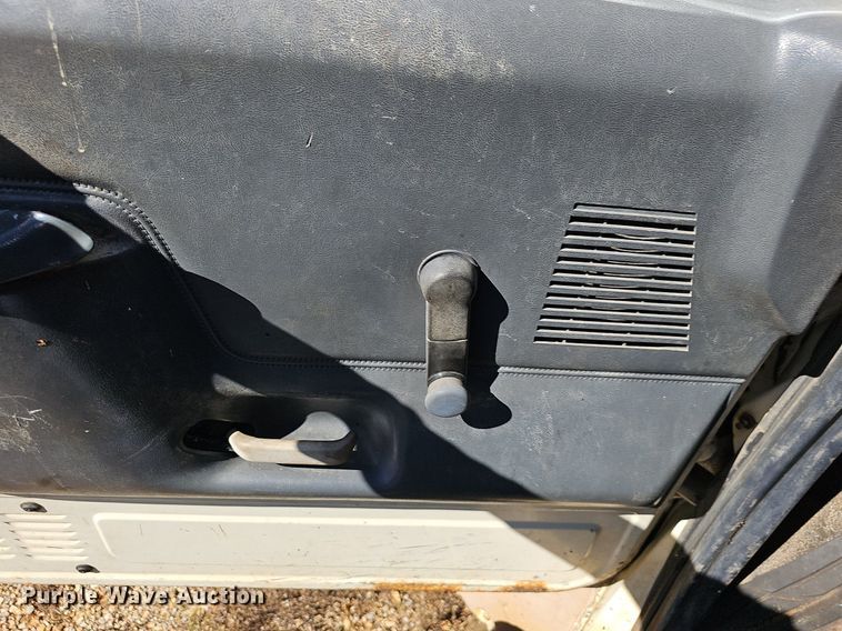 image for item NP9081 1987 Ford F700  manure spreader truck