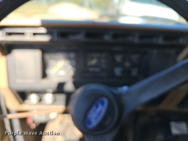 image for item NP9081 1987 Ford F700  manure spreader truck