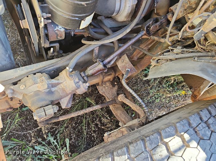 image for item NP9081 1987 Ford F700  manure spreader truck