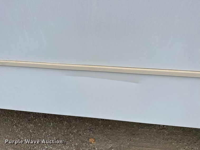 image for item NQ9484 2013 Ford E450  shuttle bus