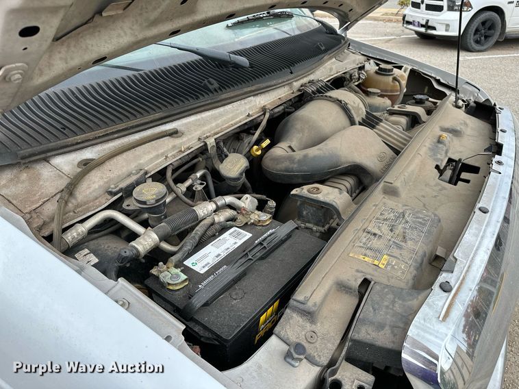 image for item NQ9484 2013 Ford E450  shuttle bus