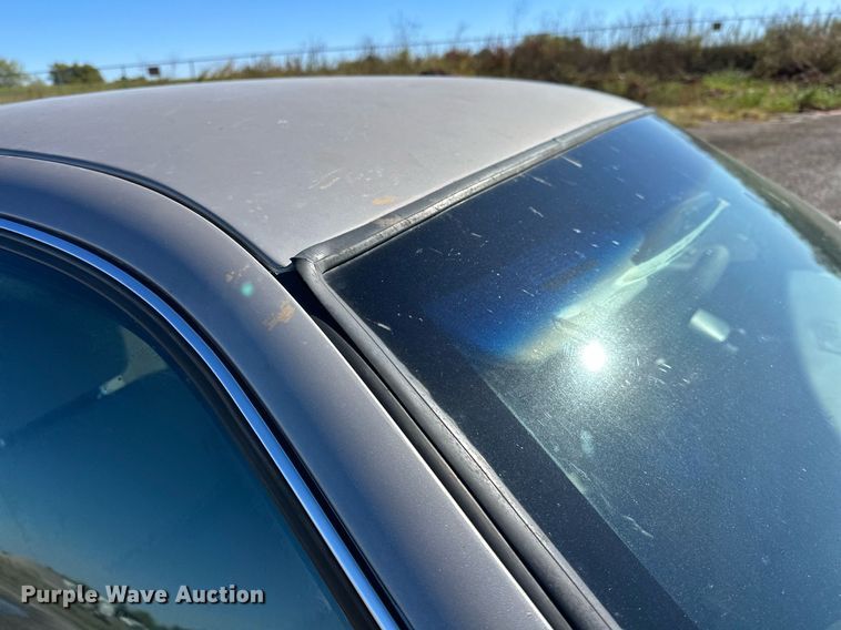 image for item NQ9507 2004 Ford Crown Victoria Police Interceptor