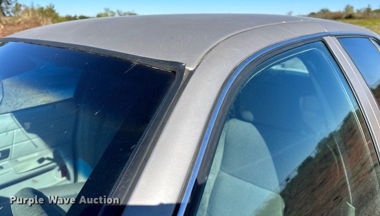 image for item NQ9507 2004 Ford Crown Victoria Police Interceptor