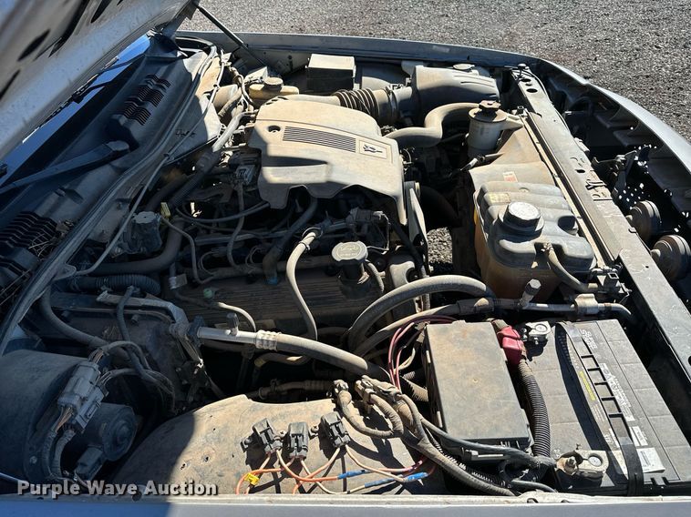 image for item NQ9507 2004 Ford Crown Victoria Police Interceptor