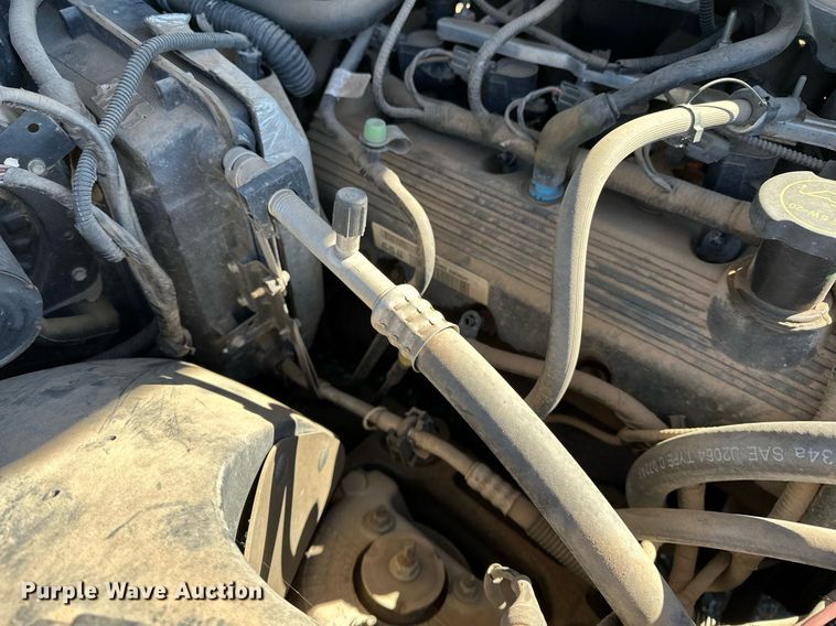 image for item NQ9507 2004 Ford Crown Victoria Police Interceptor