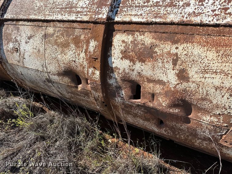 image for item NQ9510 (3) steel tanks