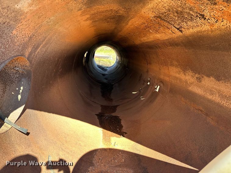 image for item NQ9510 (3) steel tanks