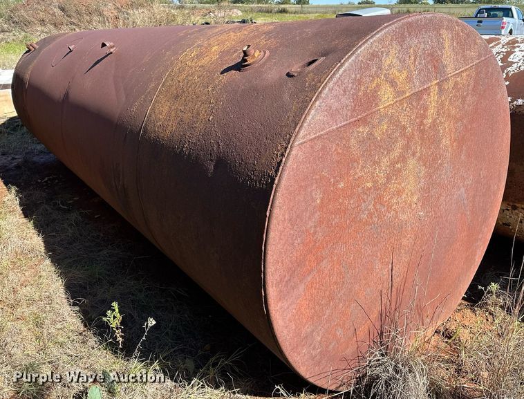 image for item NQ9510 (3) steel tanks