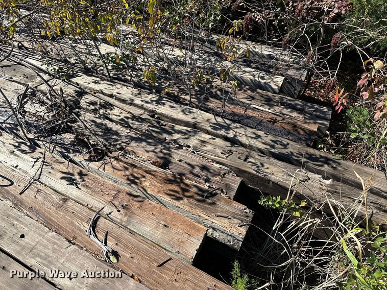 image for item NQ9511 (15) bridge timbers