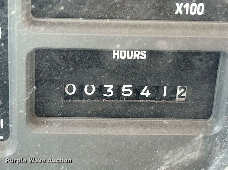 image for item NQ9974 2001 International 4900  dump truck