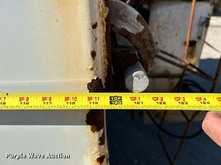 image for item NQ9974 2001 International 4900  dump truck