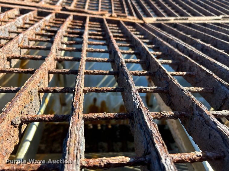 image for item NQ9974 2001 International 4900  dump truck