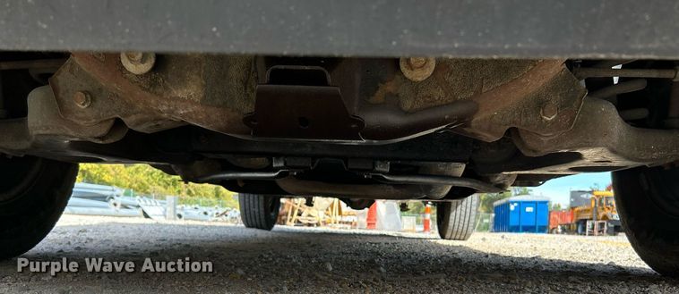 image for item NQ9988 2005 Chevrolet Silverado 1500  pickup truck