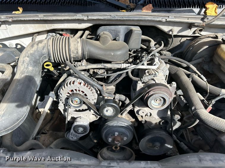 image for item NQ9989 2005 Chevrolet Silverado 1500  pickup truck