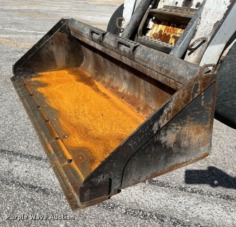 image for item NQ9991 2007 Bobcat S300  skid steer loader
