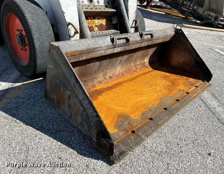 image for item NQ9991 2007 Bobcat S300  skid steer loader