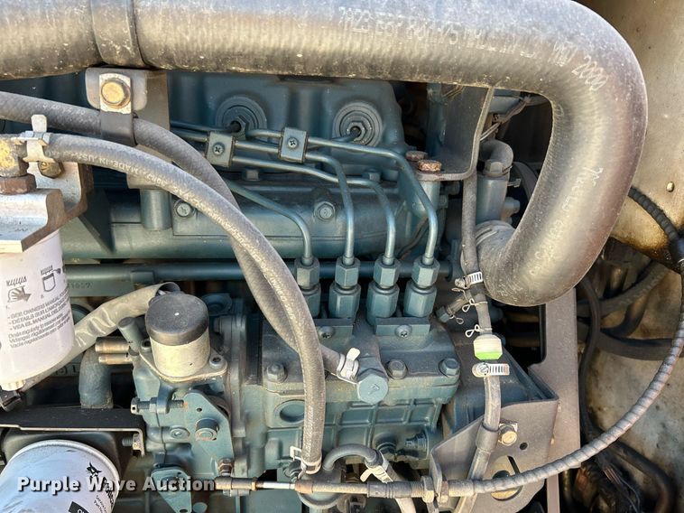 image for item NQ9991 2007 Bobcat S300  skid steer loader