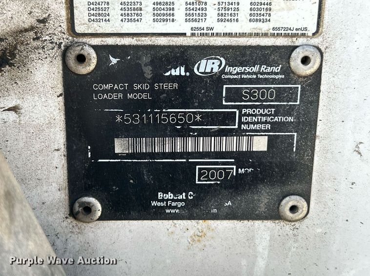 image for item NQ9991 2007 Bobcat S300  skid steer loader