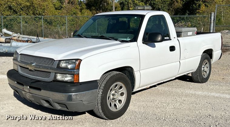 image for item NQ9992 2005 Chevrolet Silverado 1500  pickup truck