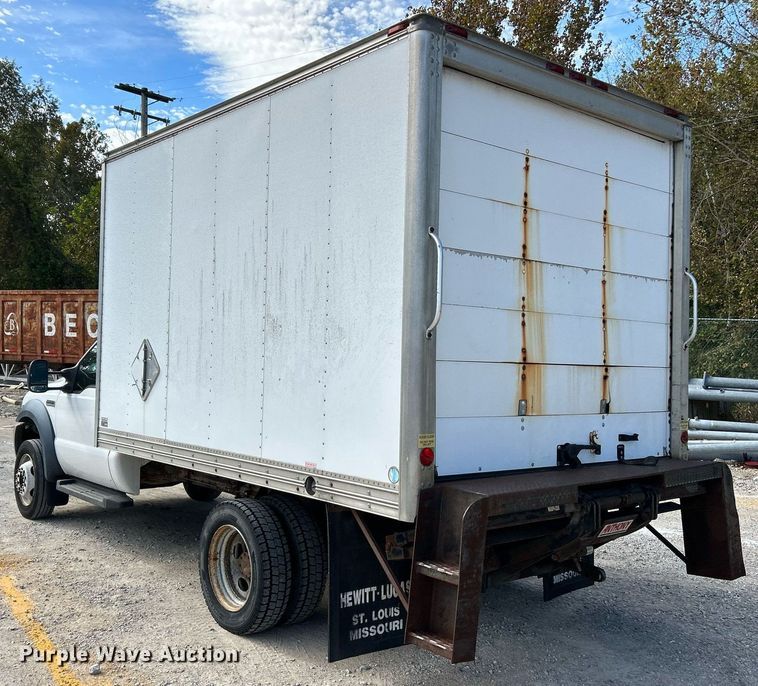 image for item NQ9993 2007 Ford F450 Super Duty XL  box truck