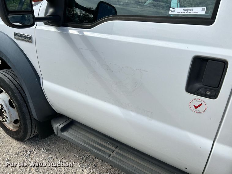 image for item NQ9993 2007 Ford F450 Super Duty XL  box truck