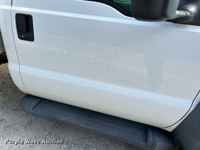 image for item NQ9993 2007 Ford F450 Super Duty XL  box truck