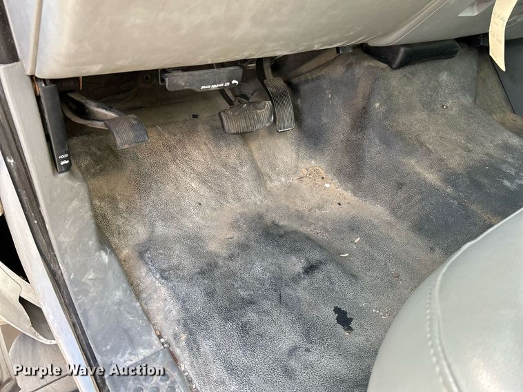 image for item NQ9993 2007 Ford F450 Super Duty XL  box truck