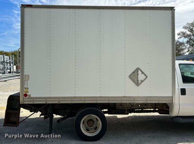 image for item NQ9993 2007 Ford F450 Super Duty XL  box truck